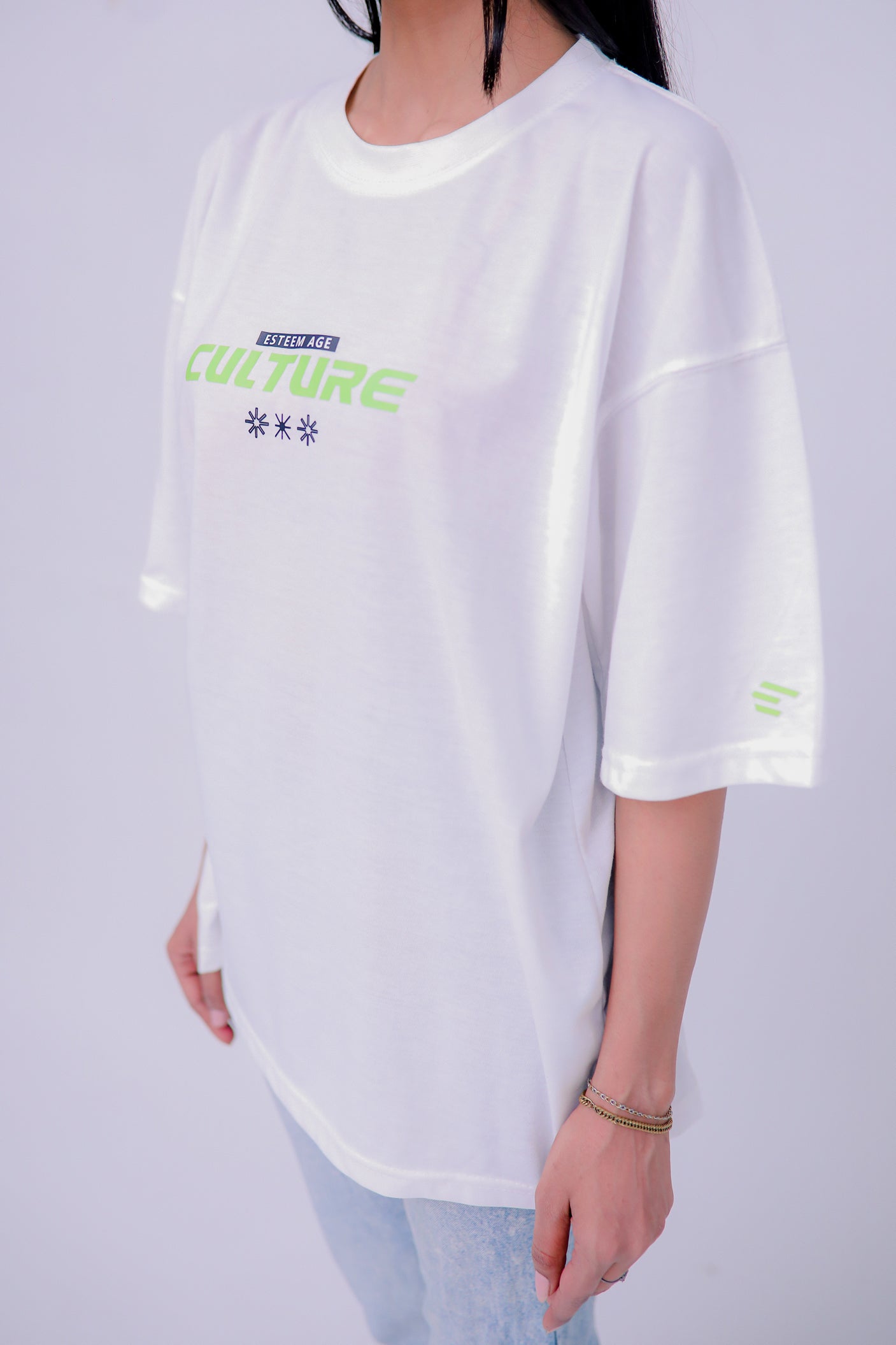 CULTURE Oversized Tee Shirt