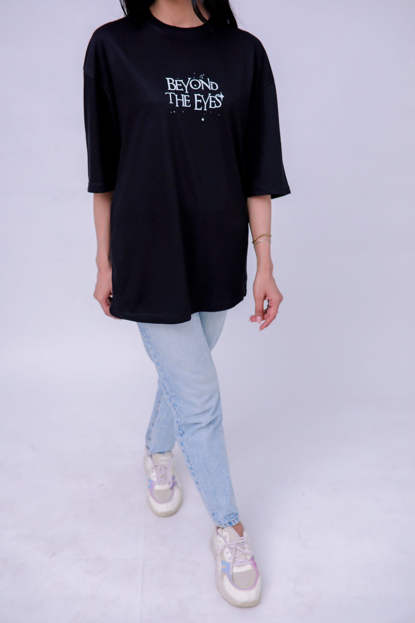 BEYOND THE EYES Oversized Tee Shirt